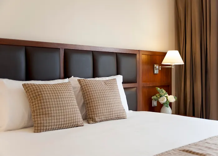 Ajax Hotel